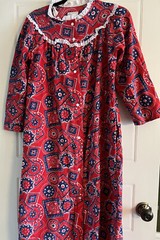 VTG Sleep Dress Night Gown Flannel Size Small Red Blue White Kittens by Katz