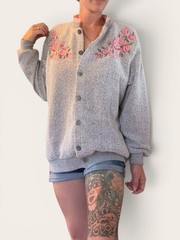 VTG 90s Light Gray Knit Cardigan with Pink Rose Embroidery – Cottagecore -M