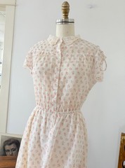 70s Rosebud Floral Midi Dress Pointed Lace Collar/Flutter Sleeve Prairie Cottage