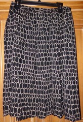 Vtg. Leslie Faye Womens Size 16 Black Khaki short sleeve Top & Skirt Suit Scarf
