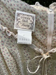 VTG 70’s Gunne Sax Tiny Pink Roses off White Ribbon Lace Cottage Prairie Dress 7