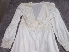 VTG Shadowline Bridal Cream SILKY Nylon Peignoir Robe Nightgown olga esque MED