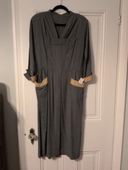 Antique 40s Grey 3/4 Sleeves With Tan Velvet Cuffs And Pockets Beautiful Details