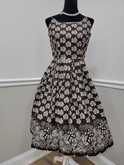 Vintage Cotton Floral Dress Full Skirt Retro 50s/ Mid Century Style