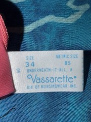 Vintage EUC Lingerie Vassarette Pink Lace Bodysuit Teddy Snap Crotch Satin 34 S