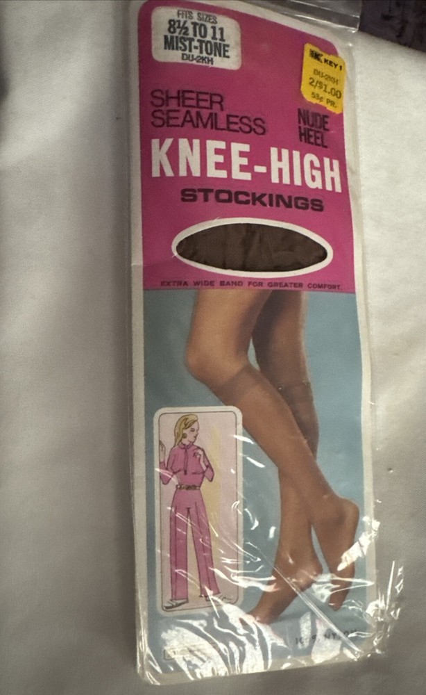 VTG NOS Knee High Nylons Stockings 8 1/2 – 11 Sheer Seamless 1960s Mist Tone