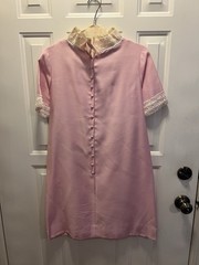Vintage 60s Pink Shift Dress Cream Venise Lace Collar Mod Mini Covered Buttons