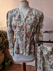Vintage 1980 s V.L.P Petites Union Label skirt suit