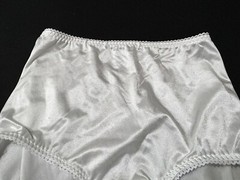 Vtg VANITY FAIR 40301 Satin Second Skin Light Control L / 7 White Brief Panties