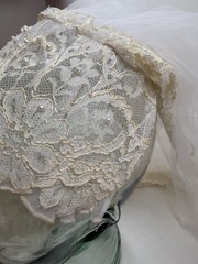 Vtg Bridal Wedding 57″ Veil 2-Tiered Tulle Lace Pearl Wired Cap 1950s/60s