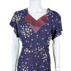 Vintage 40s Dark Blue Floral Print Dress + Belt 33″ Waist