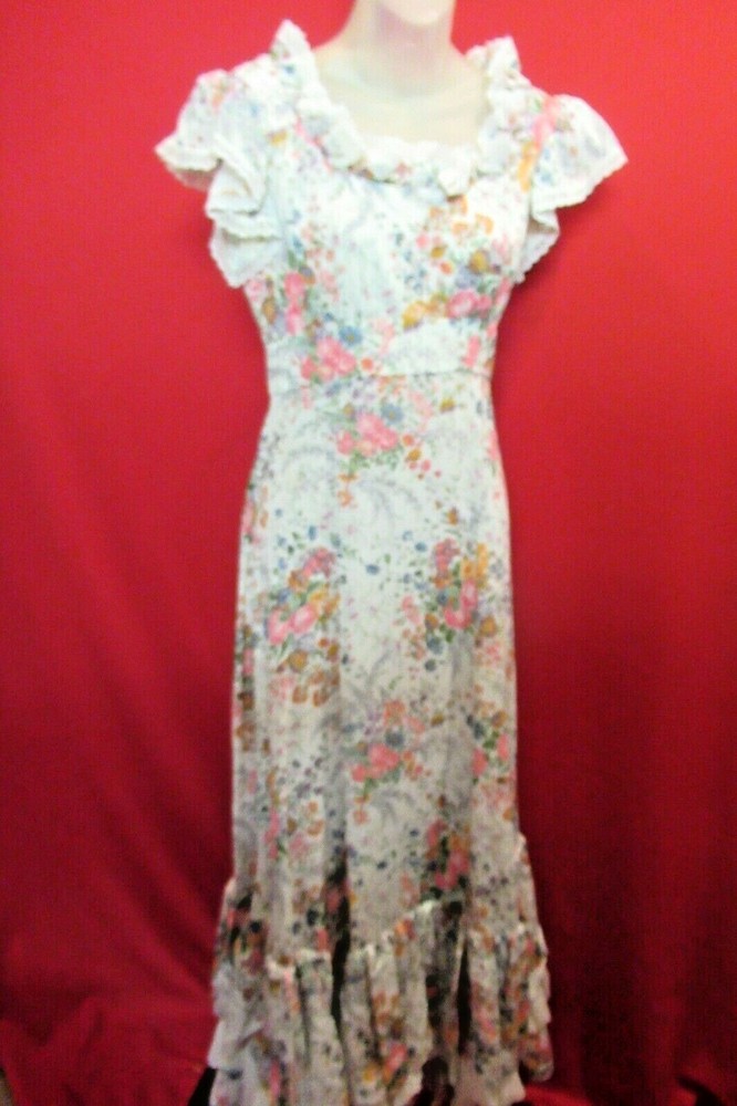 Vintage Gunne Sax Style Prairie Peasant Dress White Eyelet Lace ruffled Hem Med