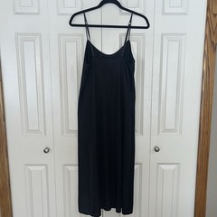 Vintage Vanity Fair Black Long Full Slip Nightgown Size 36 32″/42 Made In USA