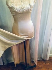 1975 old Hollywood gown from Zum zum