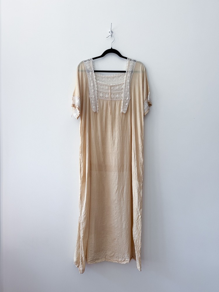 1920s Antique Vintage Cream Silk and Crochet Lace Dress Lingerie Nightgown