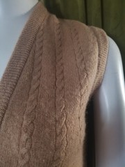 1970’s JAEGER UK cashmere Camel Hair Blend Cableknit Womens Vintage Vest sz S 34
