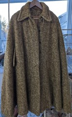 VINTAGE FUZZY MOHAIR GOLD GREEN FLECK WOOL 42″ LONG SWING CAPE ONE SIZE FIT MOST