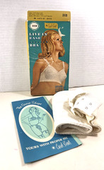 Vintage 1950s Garcrest White Bullet Pin-Up Bra, 36B Brand New In The Box MCM