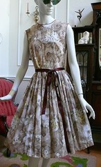 1950`s Sweet Cotton Floral Afternoon / Tea dress Light Brown & Beige & Yellow M