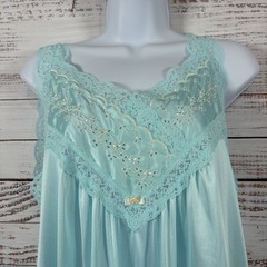 Vanity Fair Nightgown Womens Small Azure Mist Lace Embroidered Vintage 80’s