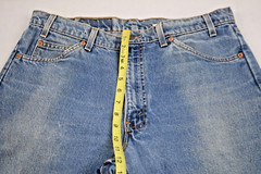 VTG Levis 550 Jeans 34 x 30 90s Relaxed Joker Fade Straight Leg Made USA c.1997