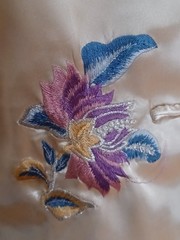 Vintage 1980s/1990s Shieh Hwa Classics Chinese Satiny Champagne Embroidered Vest