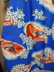 Hilo HATTIE vintage Hawaii Dress Surfers Flowers Colorful Sz.L