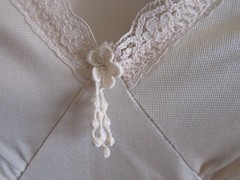 vtg 70s SEARS 84155 BEIGE NYLON LACEY full slip SISSY size 38 bust 42″ USA