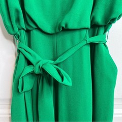 Vince Camuto Bright Green Sleeveless Tie-Waist Midi Cropped Jumpsuit. Size 8.