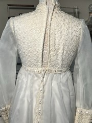 Vintage 1960s Warm Ivory High Neck Wedding Dress Custom Made Size 6/8 W/bag