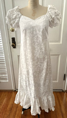 VTG Hilo Hattie Hawaiian White On White Floral Maxi Dress Ruffles XS /8 Bridal ?