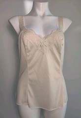 Vintage OLGA 925 Cream Nylon Stretchy Lace Camisole Lingerie Top Size Large EVC