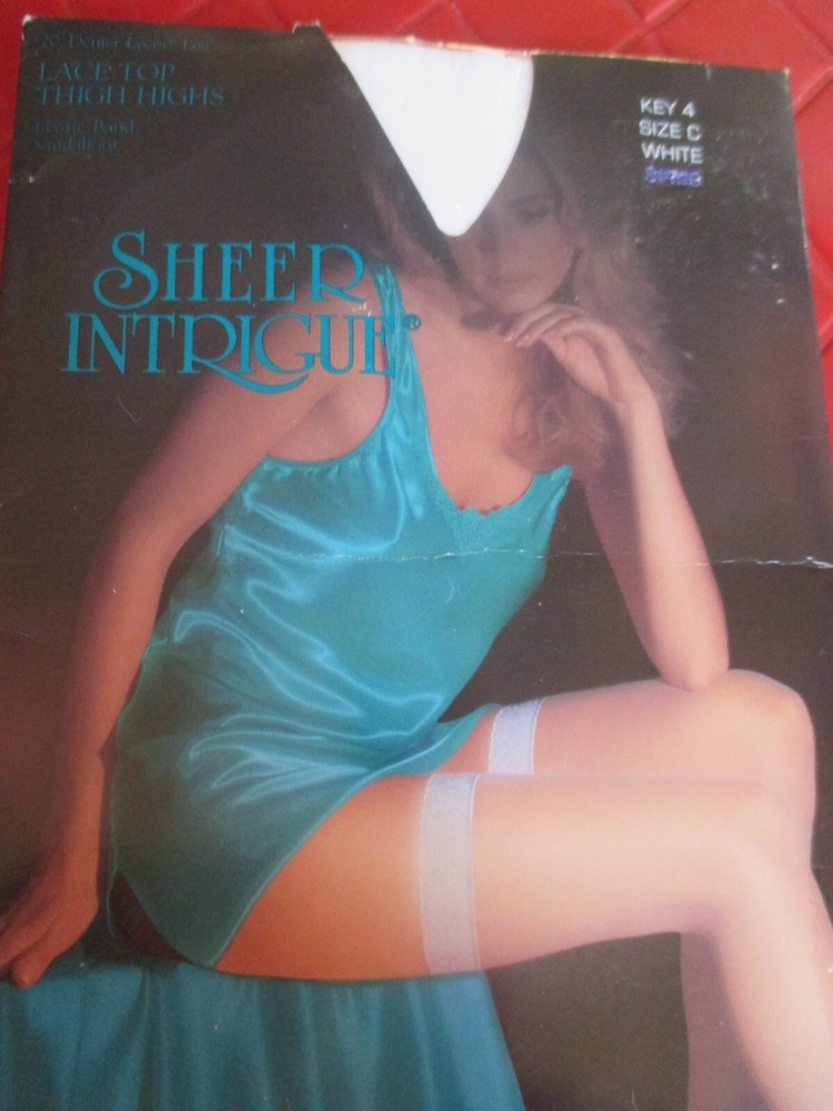 K-MART Vintage WHITE Seamless Nylon STOCKINGS – 1980’s – Size C – 150-195 lbs