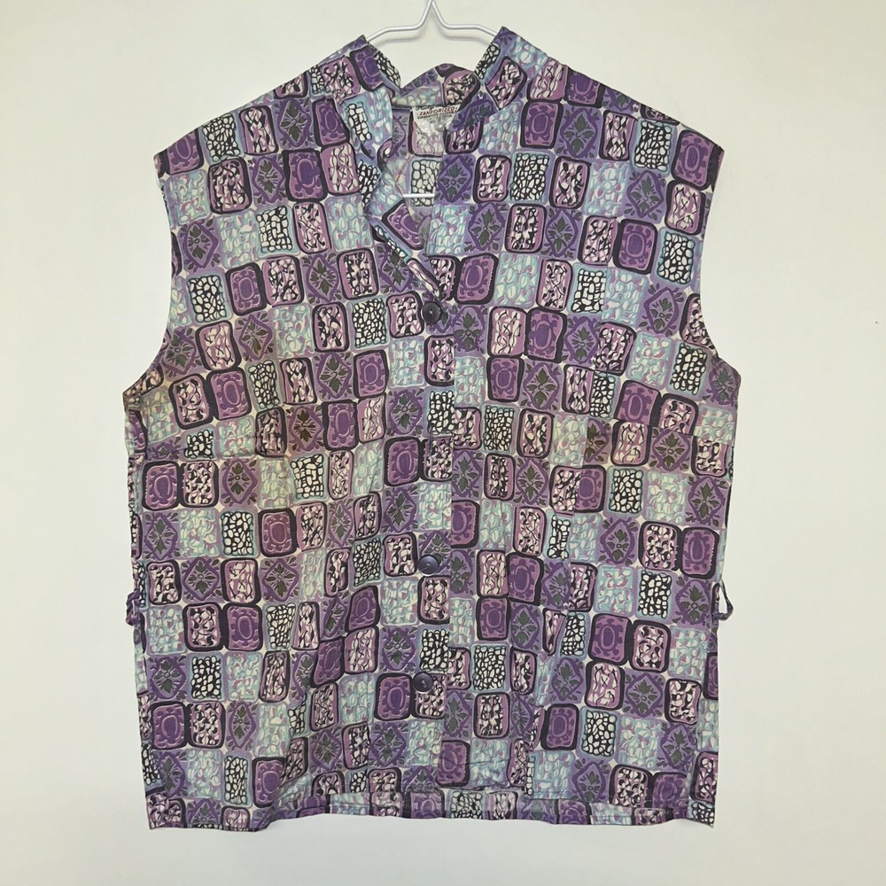 Vintage 1960’s Truly Regal Womens Cotton Sleeveless Blouse, Size Small