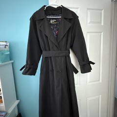 London Fog Women Size 10 Black Trench Rain Coat Rain Removal Lining & Belt
