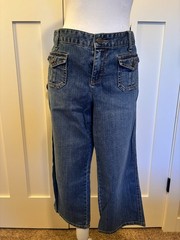Tammy Hilfiger Vintage Capris Women’s Size 14 Front Patch Pockets Med Blue Denim