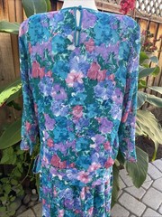 VTG Diane Freis 100% Silk Set of 2 Top & Skirt Vibrant Multicolor Beads Sequins