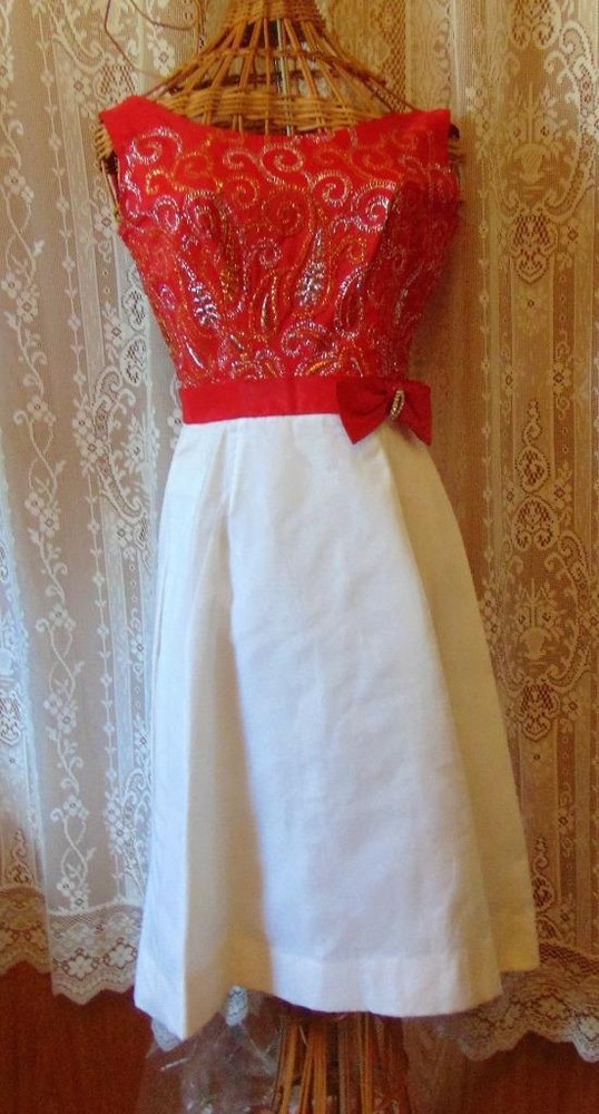 VTG 50S RED & WHITE OVERLAY DRESS GOLD & SILVER METALIC EMBROIDERY PETITE SM 32B