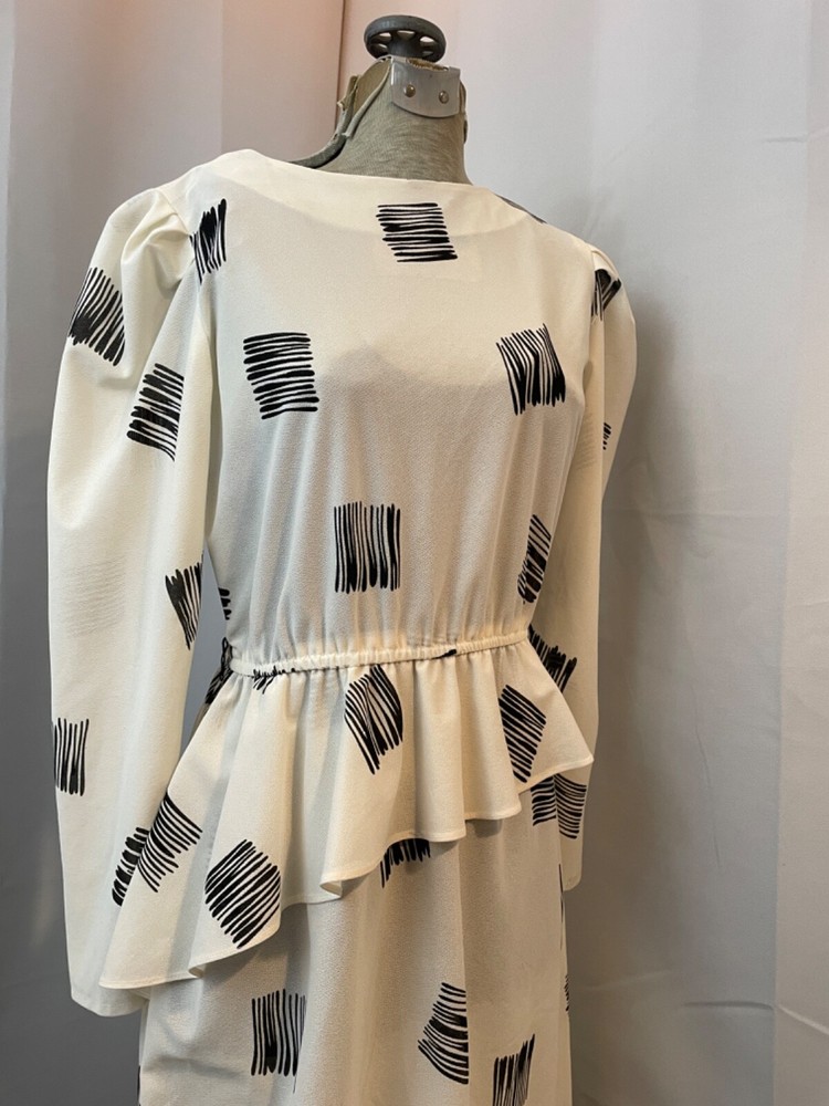 Black and White Graphic Dress 1980s New Wave Asymmetrical peplum back button M