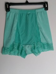 RONDA SHEER SHORT PANTY SZ MEDIUM SATIN GREEN W.LACE NEW NO TAGS