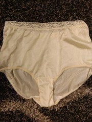 Size 9 Vintage Scanties Brief Panties. 100% Nylon Silky Soft Ivory