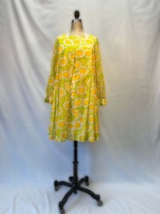 Vintage 1960’s Sunflower Dress, size medium petite