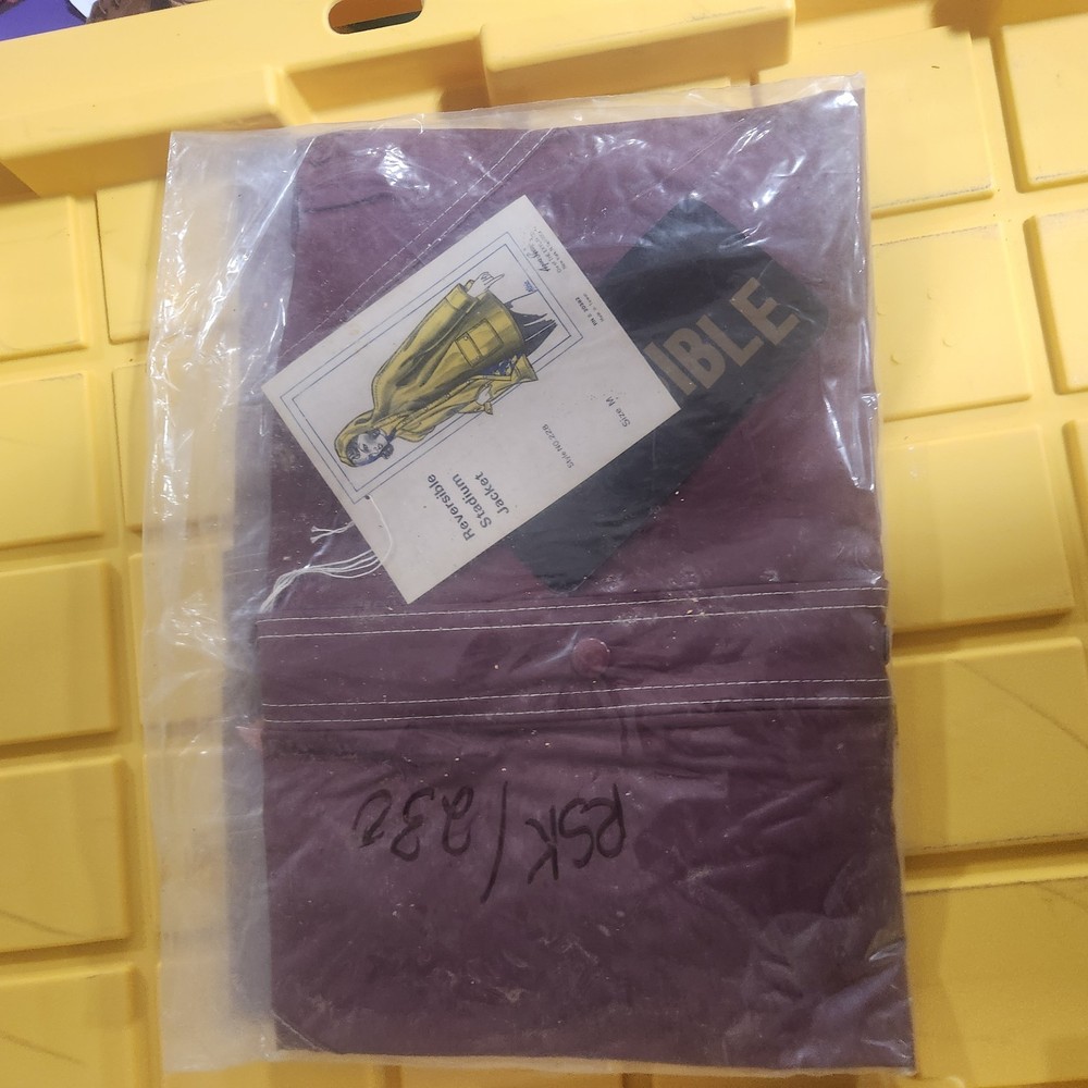 80s Aqua Sheen Maroon Vinyl Rubber Stadium Raincoat Nos Size Medium Jacket H35