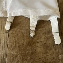 Vintage Underscore Girdle With 6 Garter Straps Size Med Nylon & Spandex…Flaw