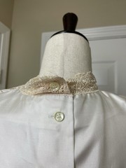 Nilani Victorian Embroidered Blouse Size 12 Light Beige Pink Lace Collar Women’s