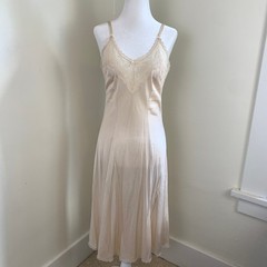 Vtg Lace Full Slip Lingerie Beige 32 M Fairycore Romantic Made in USA