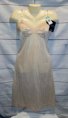 VTG 80’s Vanity Fair 36 Tin Full Slip Lace Bust Nylon Lace Trim 10-103 26″/42