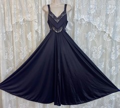 VTG L Tall UCW FULL Swp Nylon w Inset Chevron Lace Nightgown Negligee Olga esque