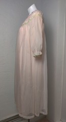 Vintage Vanity Fair 1950’s Rare Double Layer Nylon Chiffon Robe Pink/Coral *Read