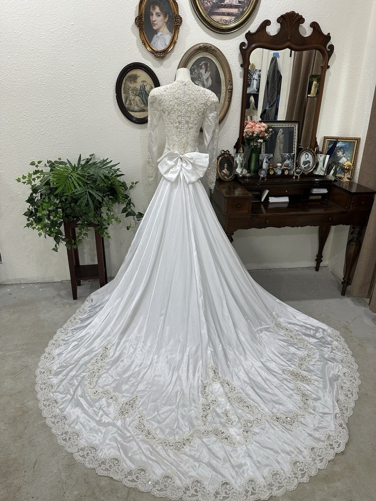 80s 90s Vintage Wedding Dress Two Piece Gown Size 8 Ivory Satin Lace Long Sleeve